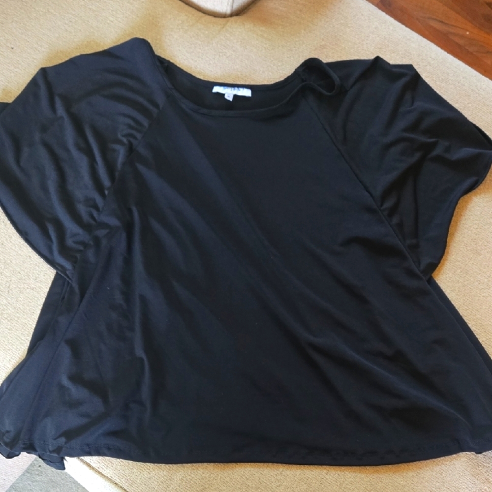 ARI SOUTH Elegant Black Women's Top- Oversized NWOT